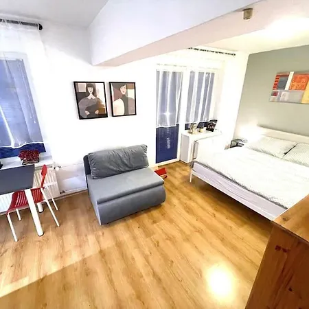 Charming Studio In The Old Town * Μπρατισλάβα